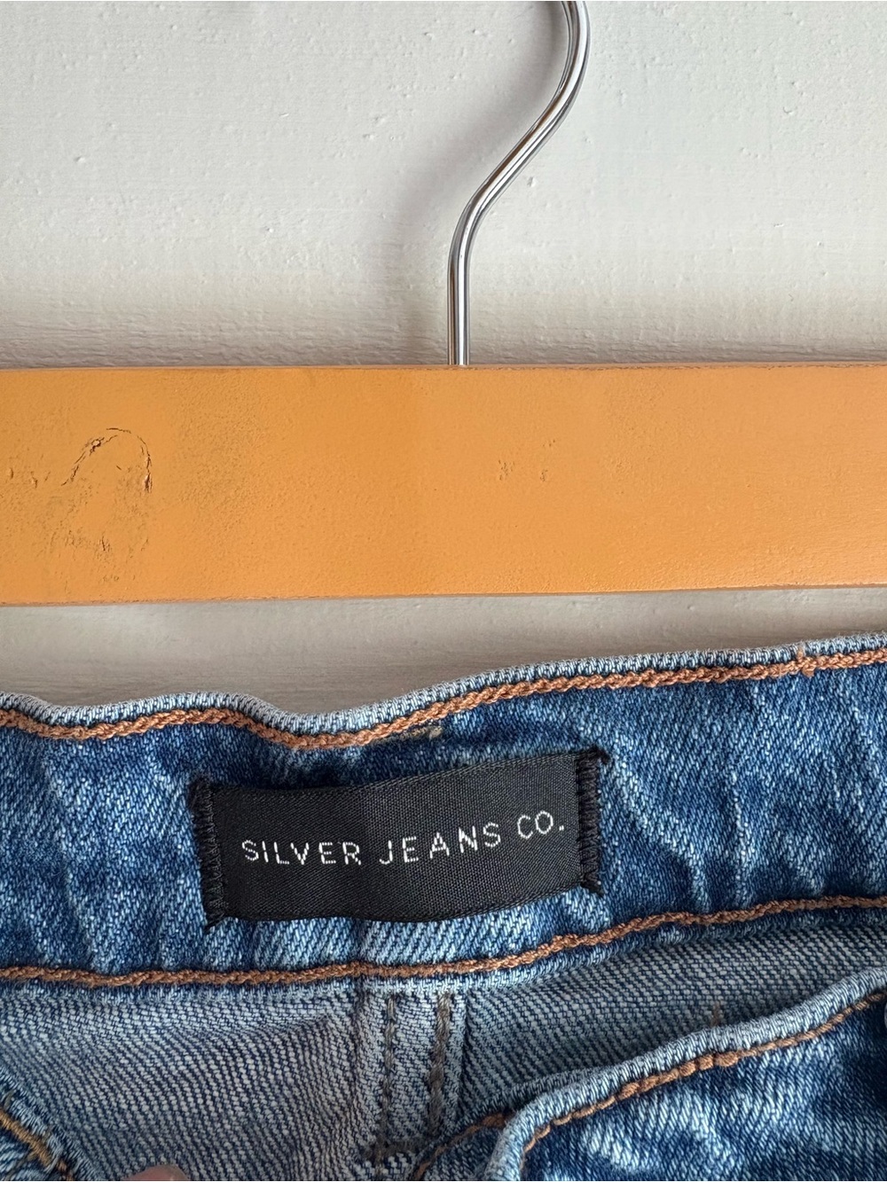 Silver Jeans Co. 90’s Boyfriend Jeans Light Wash W27 L27 - Picture 2 of 9